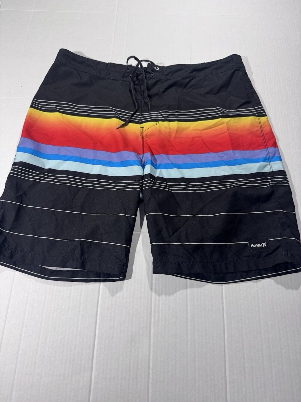 Hurley Men’s Striped Board Shorts 34 Drawstring Back Pocket Black Red Blue